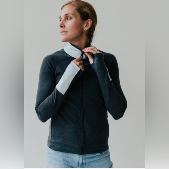 Oiselle Kara Goucher Zip Up Jacket Size S - Picture 1 of 11